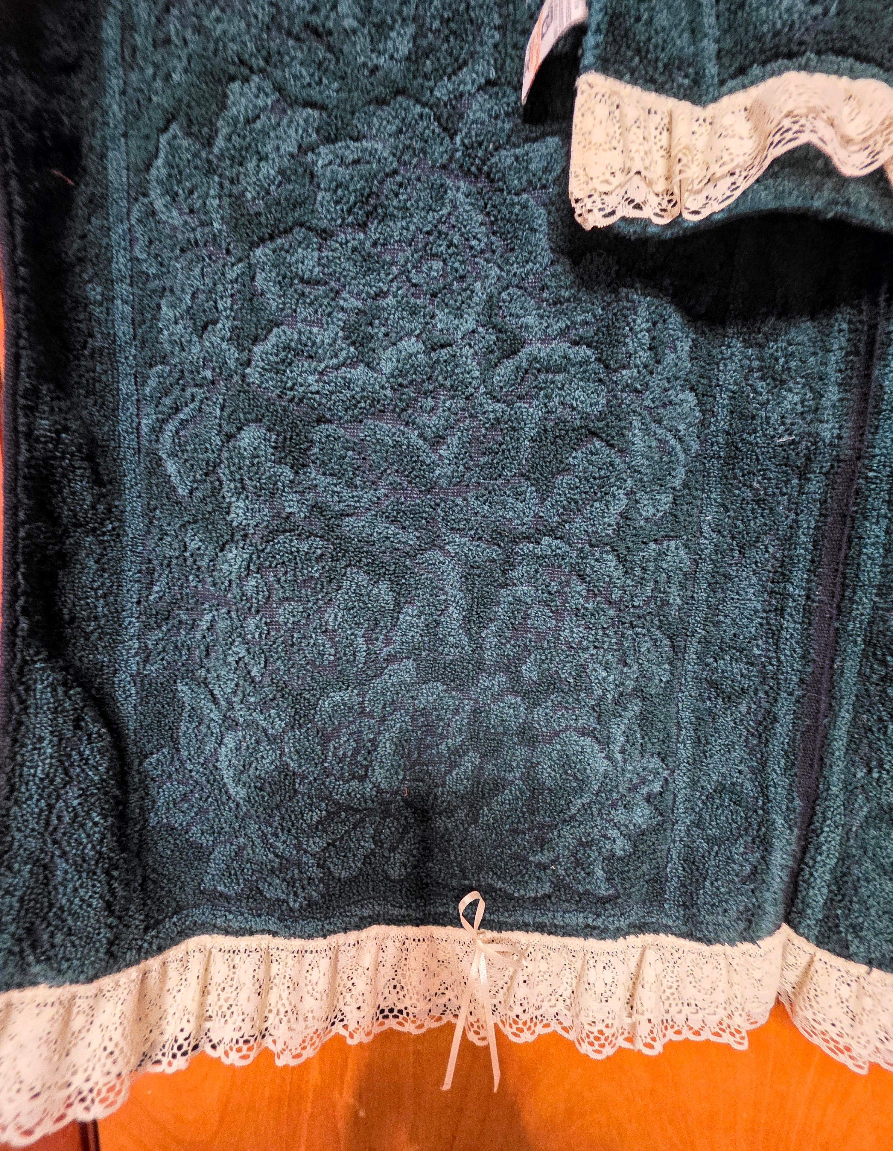 Vintage Hunter Green Lace Trim Hand Towels Washcloth Set Bows Bath 3 Pc