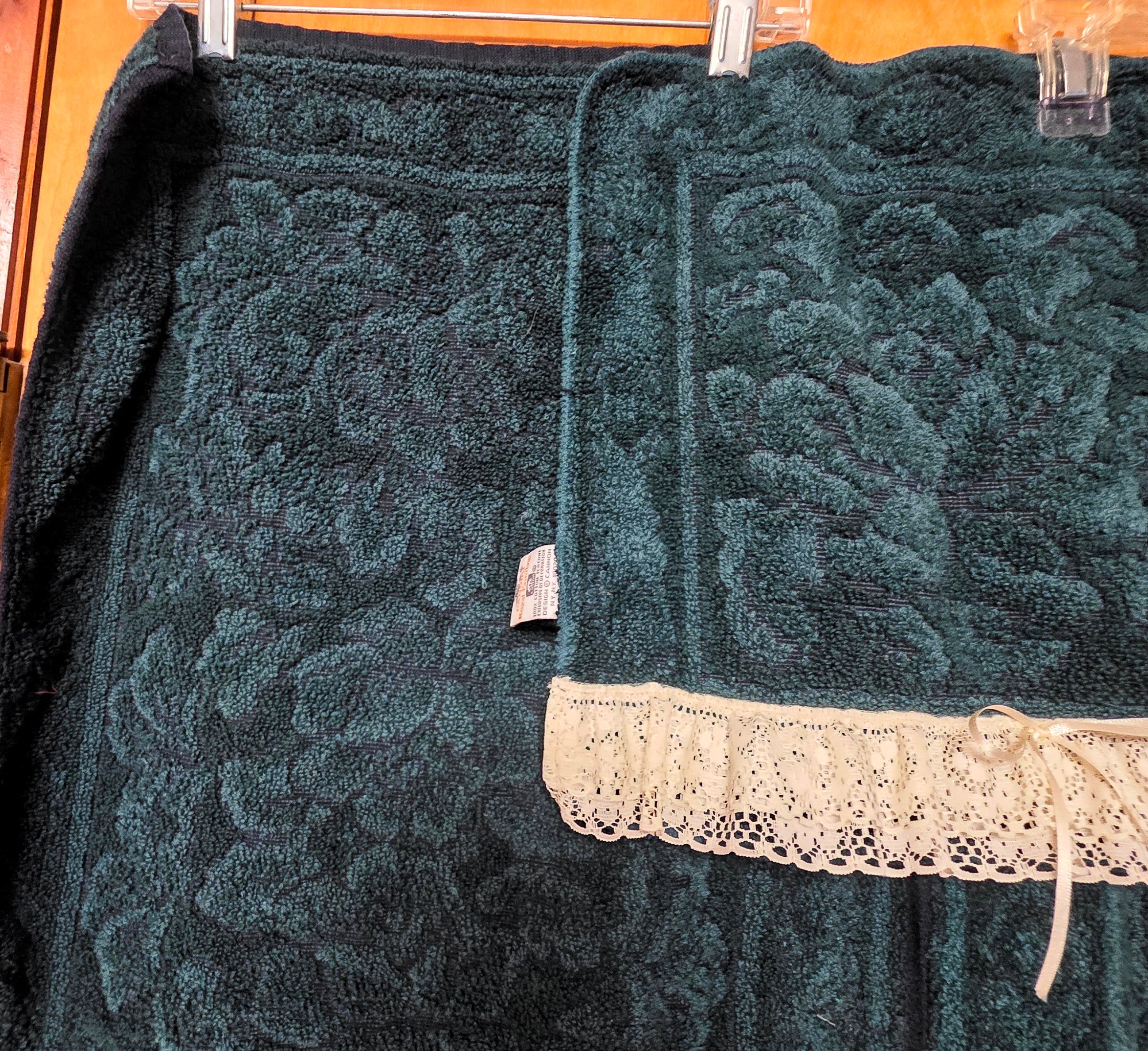 Vintage Hunter Green Lace Trim Hand Towels Washcloth Set Bows Bath 3 Pc