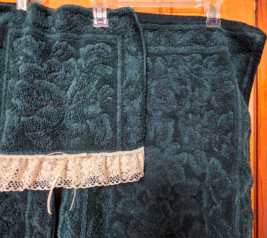 Vintage Hunter Green Lace Trim Hand Towels Washcloth Set Bows Bath 3 Pc