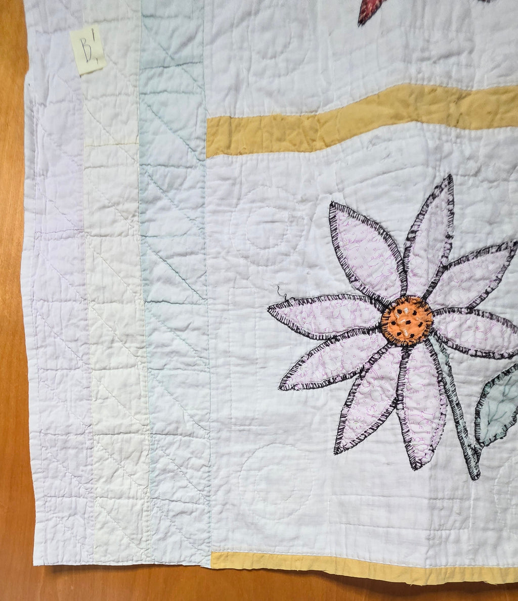 Vintage Cutter Quilt Fragment 28 X 18 Hand Appliqué Flowers 40's Cotton B