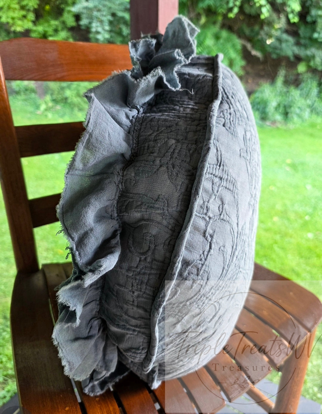 Rare Vintage 1930s–1940s Hand Embroidered Patriotic Puppy Pillow