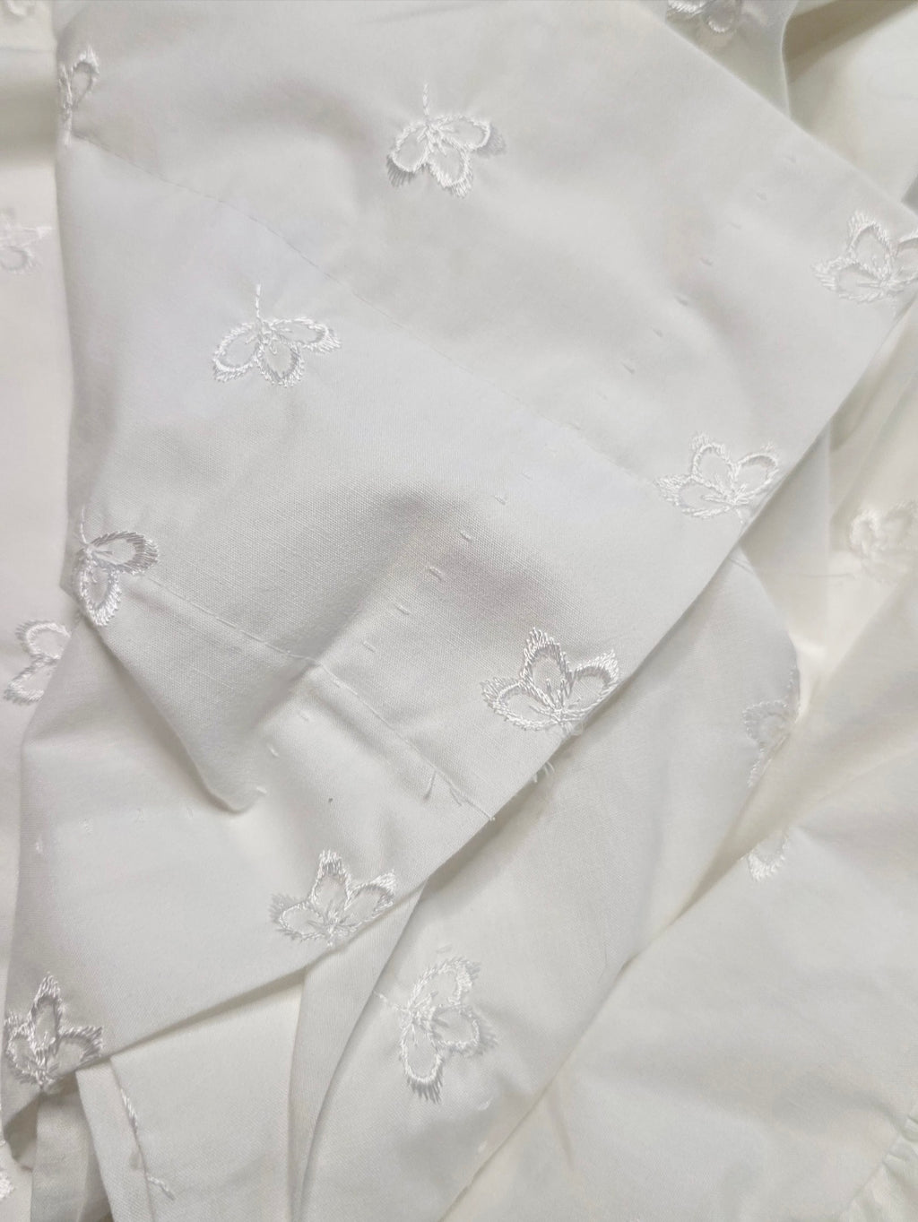 Classic Traditions JCPenney White Embroidered Curtain Set 2 Panels & Valance