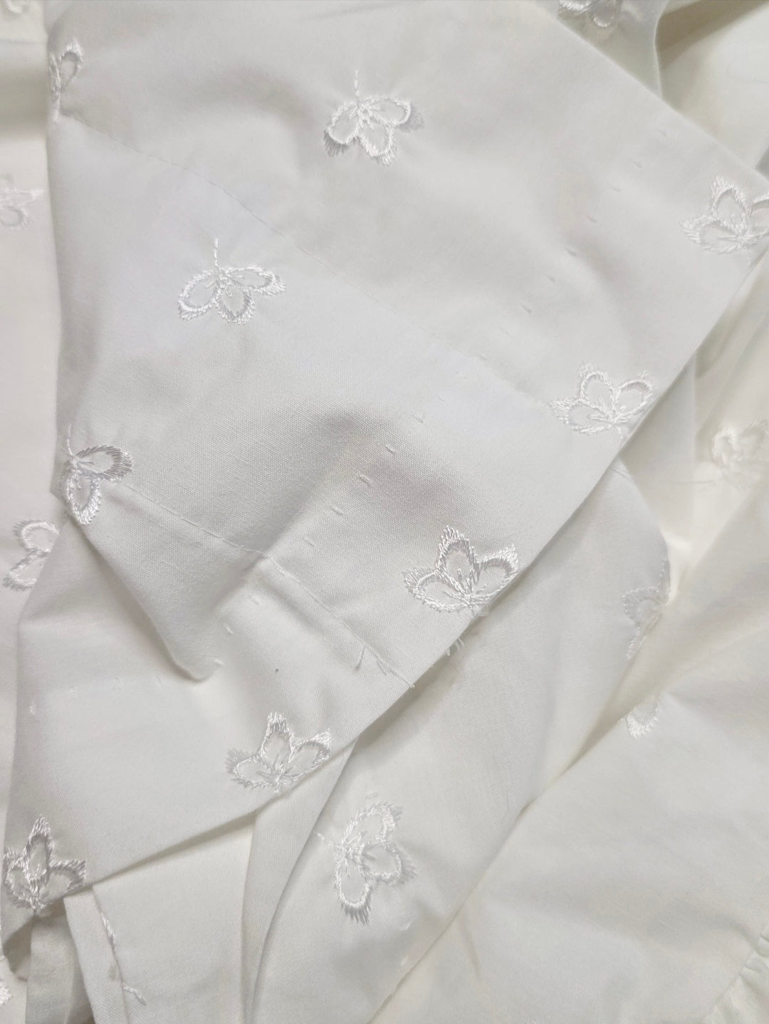 Classic Traditions JCPenney White Embroidered Curtain Set 2 Panels & Valance