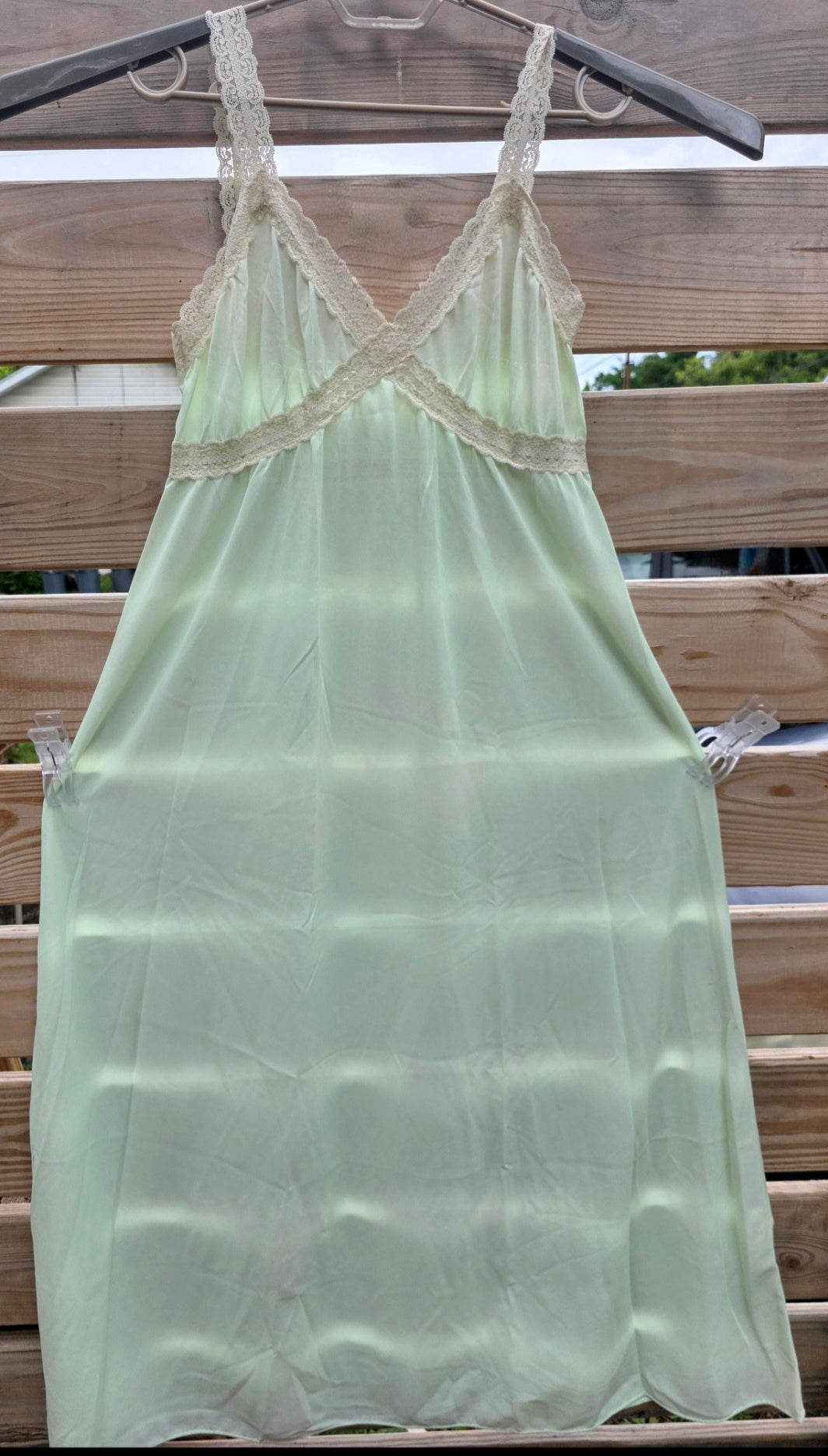 Vintage Miss Elaine Mint Green Nylon Nightgown Lace Trim Women's Medium USA Sleepwear