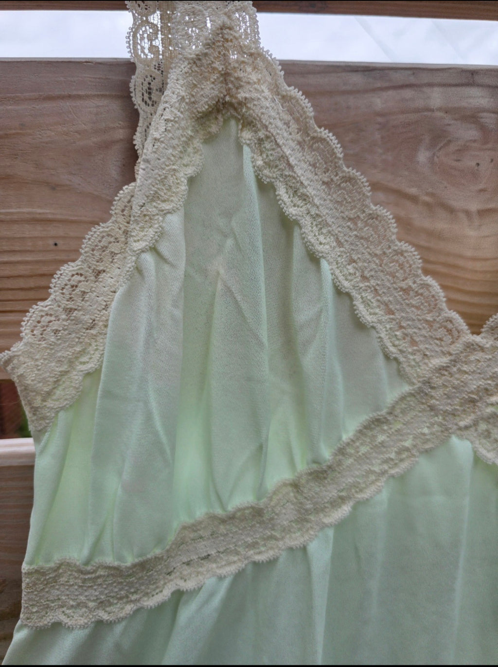 Vintage Miss Elaine Mint Green Nylon Nightgown Lace Trim Women's Medium USA Sleepwear