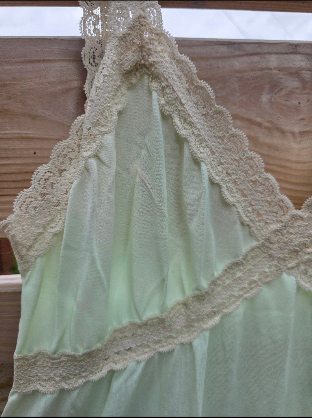 Vintage Miss Elaine Mint Green Nylon Nightgown Lace Trim Women's Medium USA Sleepwear