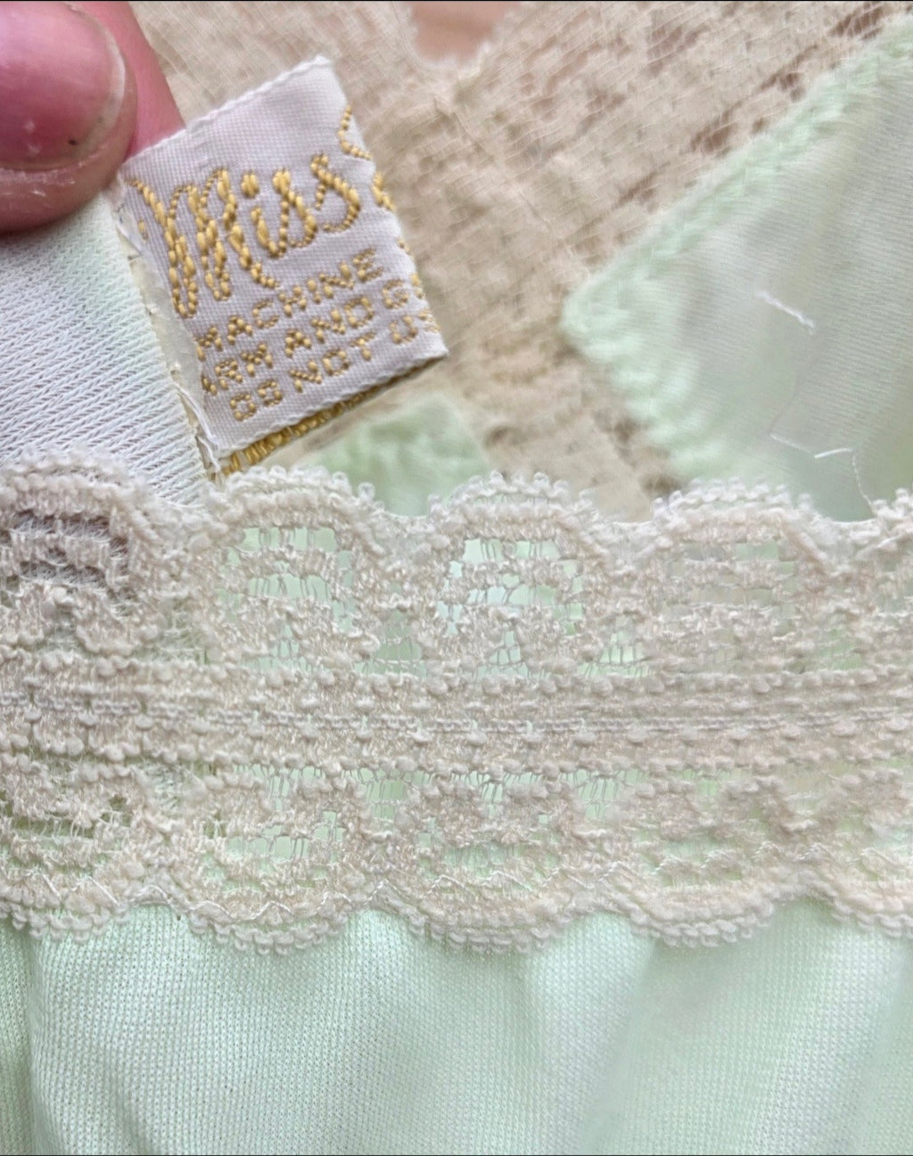 Vintage Miss Elaine Mint Green Nylon Nightgown Lace Trim Women's Medium USA Sleepwear