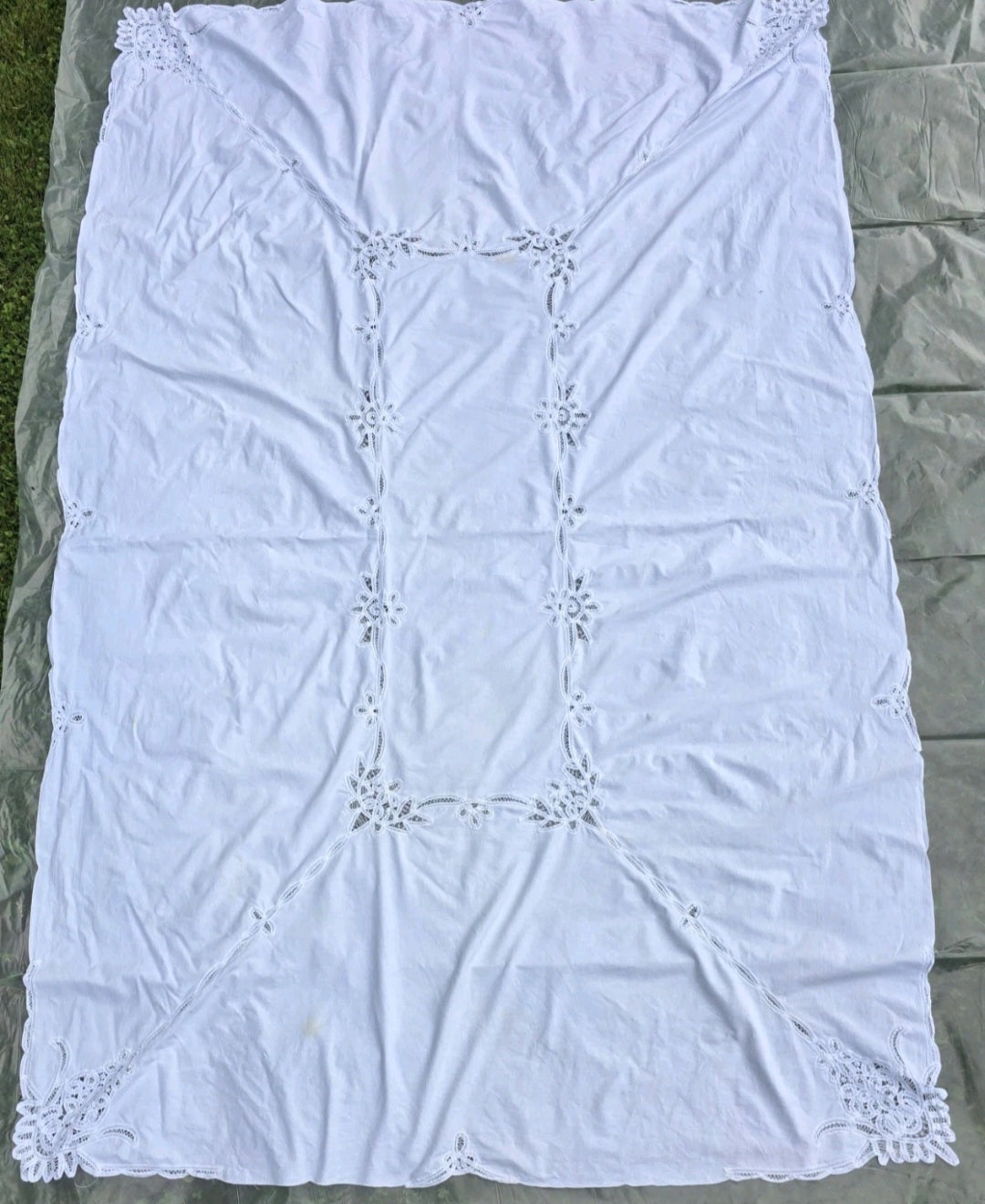 Vintage White Cotton Lace Bedspread Twin  Tablecloth 62" x 95" Floral Cutwork